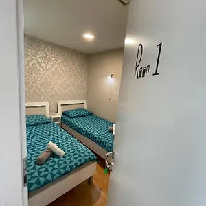https://granada-rooms.hotels-in-ljubljana.com