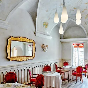 hostellerie-jerome.fr-provencehotel.com/